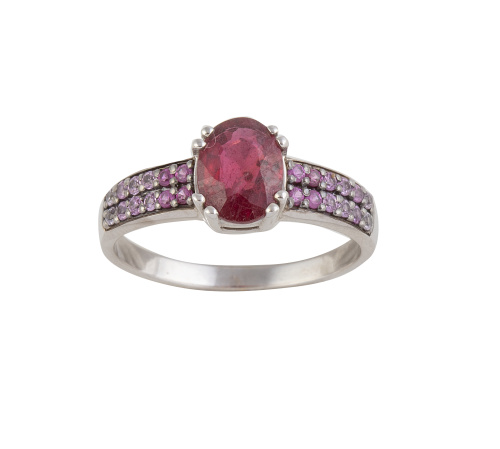 Sortija con rubí oval de 1,75 ct aprox y zafiros rosas en l