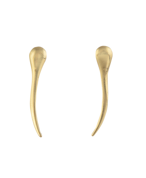 Pendientes largos en oro con diseño de lágrima estilizada