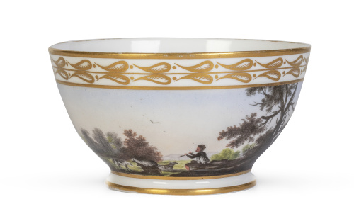 Cuenco de porcelana esmaltada de pasta dura y decoración pi