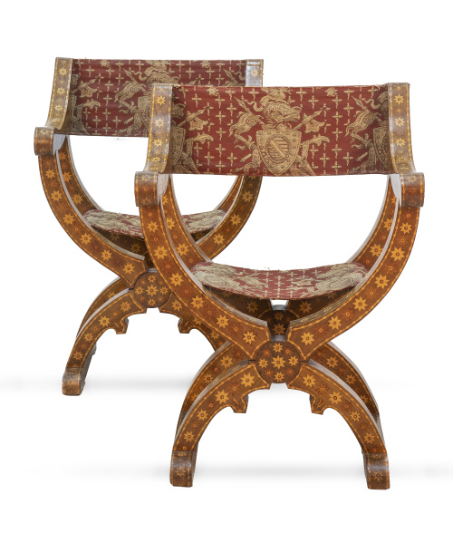 Pareja de jamugas o sillas de caderas de madera frutal con 
