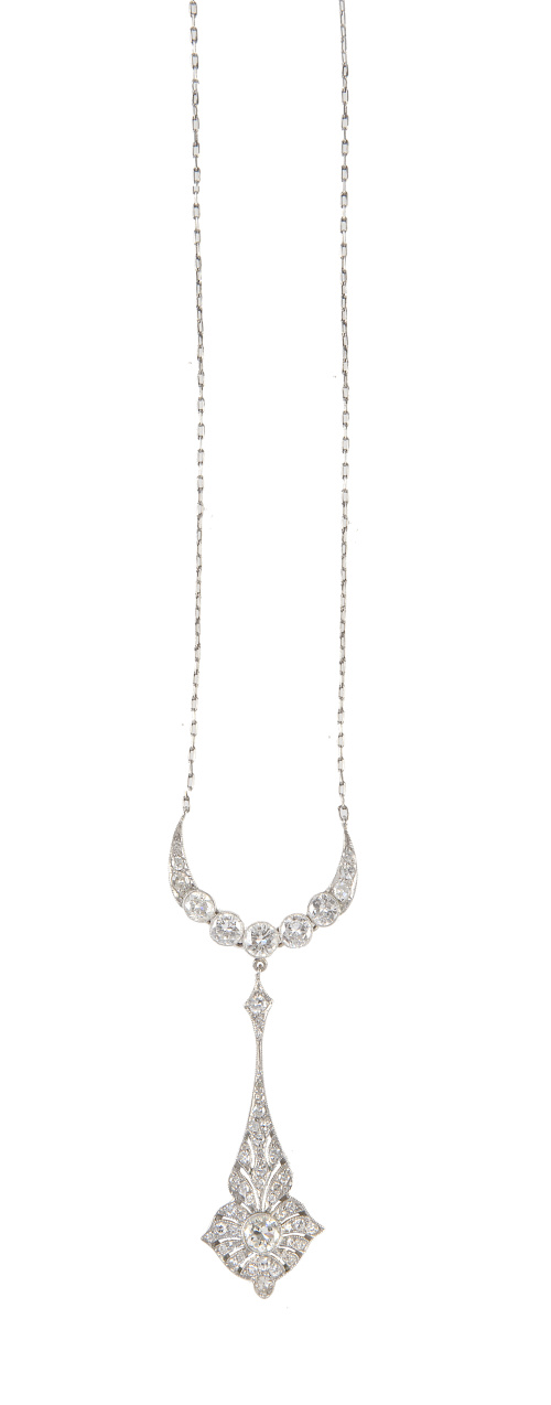 Collar pendentif de brillantes con cinco chatones de brilla