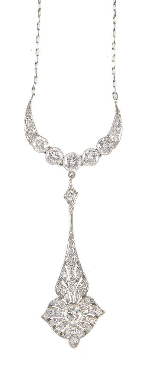 Collar pendentif de brillantes con cinco chatones de brilla