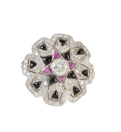 Sortija flor circular estilo Art-Decó de brillantes, rubíes