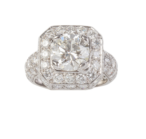 Sortija solitario de 2,67 ct aprox con marco cuadrangular d