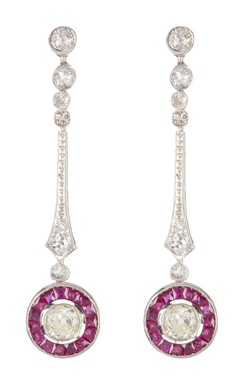 Pendientes largos estilo Art-Decó de ojos de perdiz de rubí