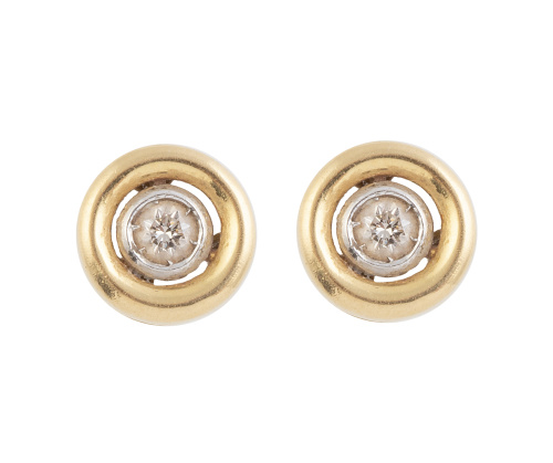 Conjunto de pendientes y colgante con solitarios de chatone