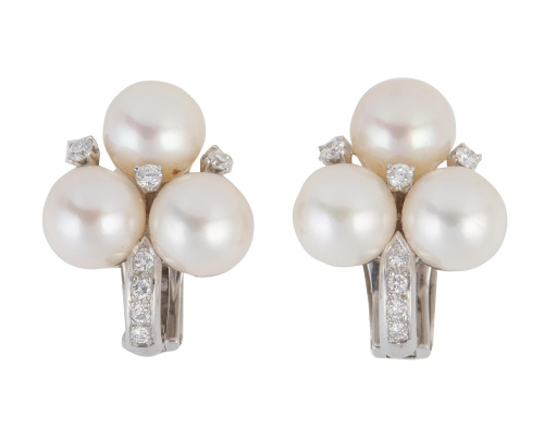 Pendientes de perlas y brillantes con diseño de trébol 