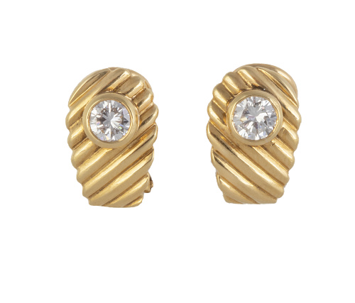 Pendientes con centro de chatón de brillante en banda de or