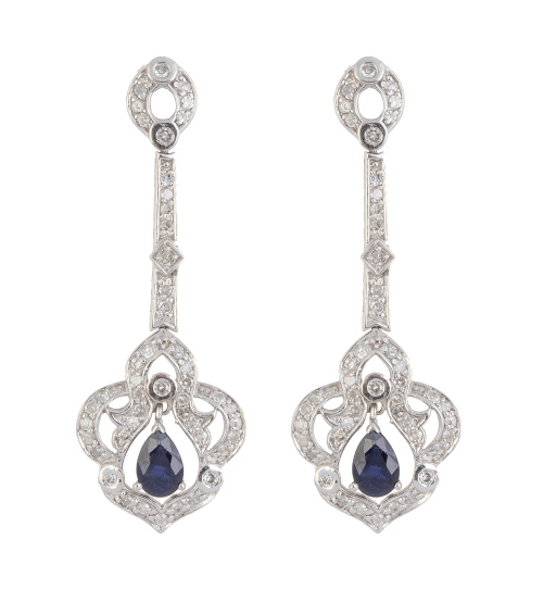 Pendientes largos de zafiros y brillantes con diseño de flo