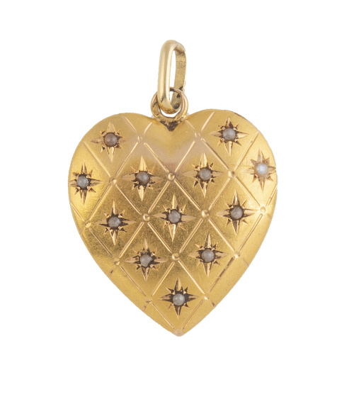 Colgante corazón francés S. XIX decorado con perlitas finas