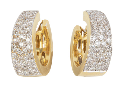 Pendientes criollas con banda ancha de pavé de brillantes e