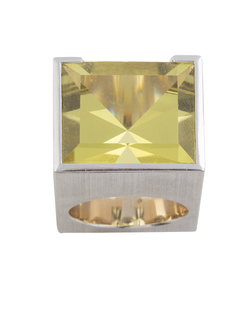 Sortija Robert Schullin años 60 con diseño de gran prisma r