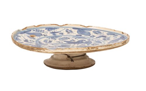 Salvilla de cerámica esmaltada en azul y blanco con pajarit