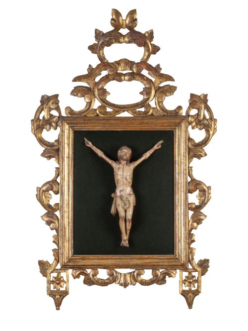 Cristo expirante.Madera tallada y policromada, con marco 