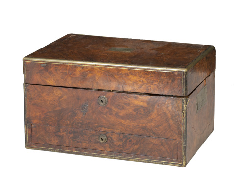 Neceser victoriano con caja de madera de raíz, en cristal t