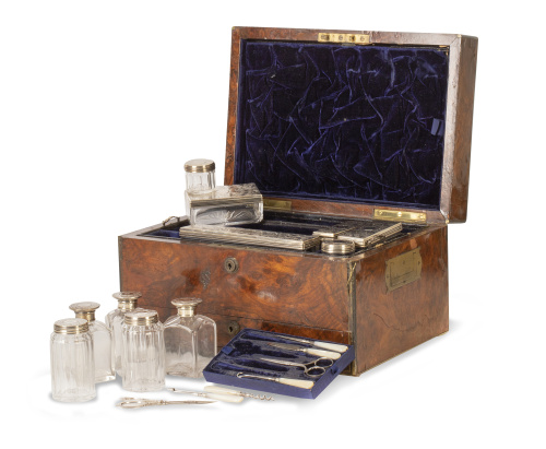 Neceser victoriano con caja de madera de raíz, en cristal t