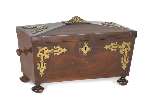 Caja de madera de caoba y palma de caoba con aplicaciones d