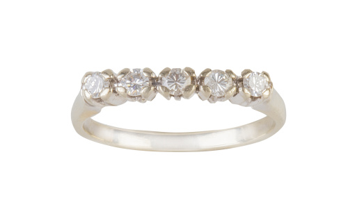 Sortija cintillo de brillantes engastados en garras