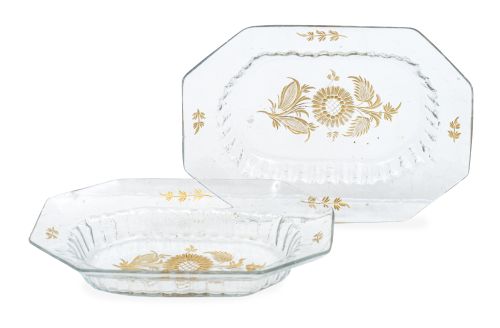 Pareja de saleros con forma de bandeja de vidrio transparen