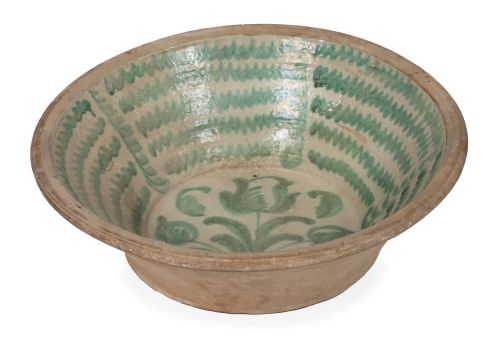 Lebrillo de cerámica esmaltada en verde y blanco, con flor 