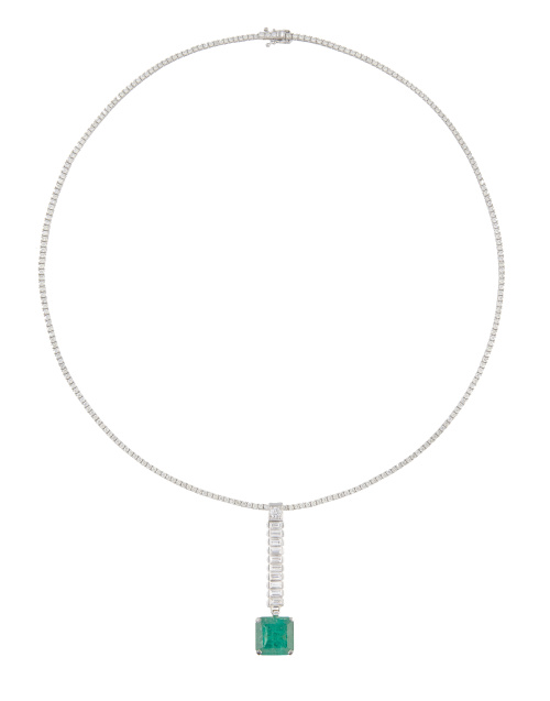 Collar de brillantes y esmeralda, con diseño de rivière com