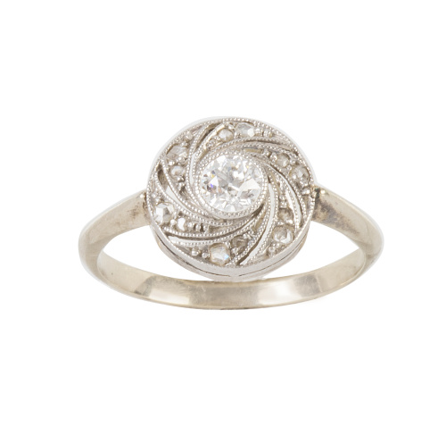 Sortija Art-Decó con brillante central y marco circular con