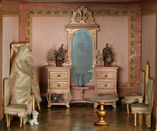 “Villa Trini”Casa de muñecas de madera pintada y dorada y 