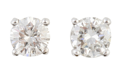 Pendientes dormilonas de brillantes de 0,80 ct aprox c/u mo