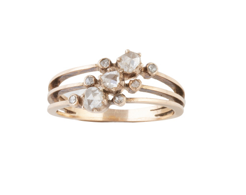 Sortija tresillo de diamantes talla rosa de ff. S. XIX  dis