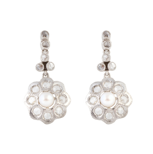 Pendientes largos de diamantes con rosetón de diamantes y p