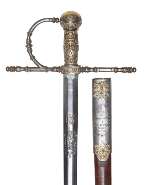 Espada de estoque con empuñadura en acero, con decoración g