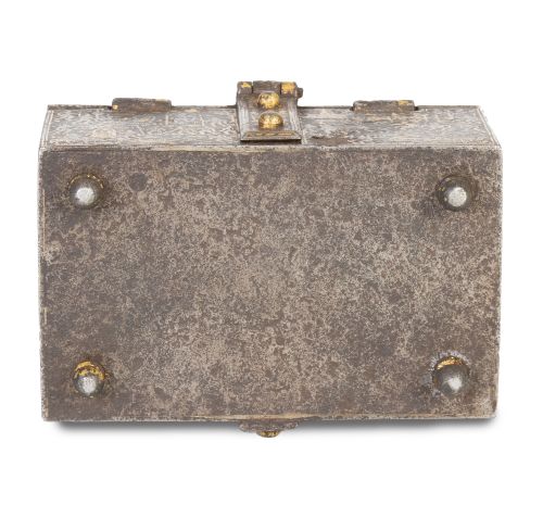 Caja de caudales de hierro y acero con trabajo de damasquin