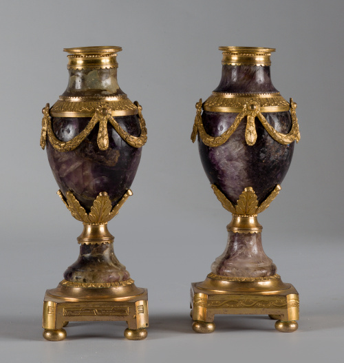 Pareja de “cassolettes o candle vases” en Blue John montada