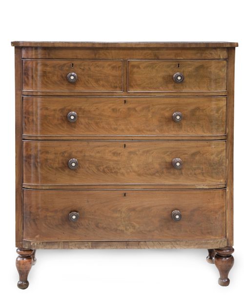 Cómoda de madera de raíz de caoba.Inglaterra, S. XIX.