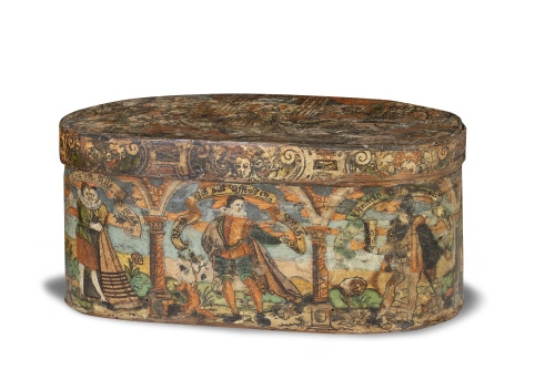 Caja de pino con papel aplicado pintado con personajes bajo