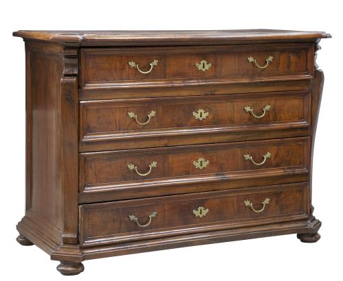 Cómoda de madera de nogal, con esquinas achaflanadas con pi