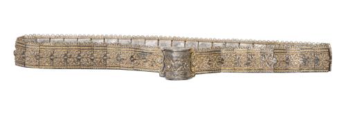 Cinturón cosaco en plata nielada y metal dorado en relieve,