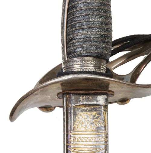 Sable de general español de época de Isabel II con empuñadu