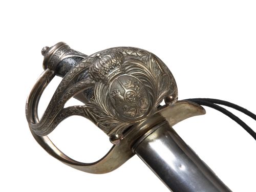 Sable de general español de época de Isabel II con empuñadu