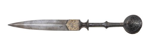 Daga "de orejas" con empuñadura con trabajo de damasquinado