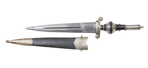 Bayoneta de taco en plata grabada y madera de ébano, con ho