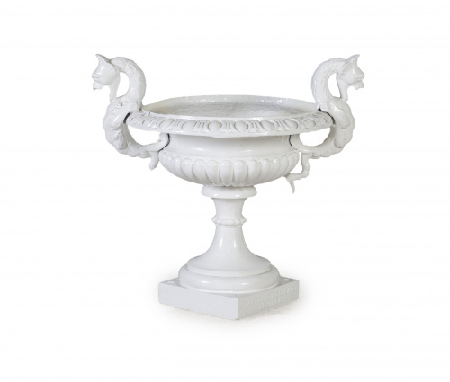 Copa de jardín en hierro colado, pintada de blanco.Trabajo