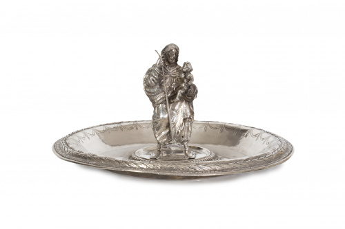 Plato limosnero, con figura de San José, decoración de pica