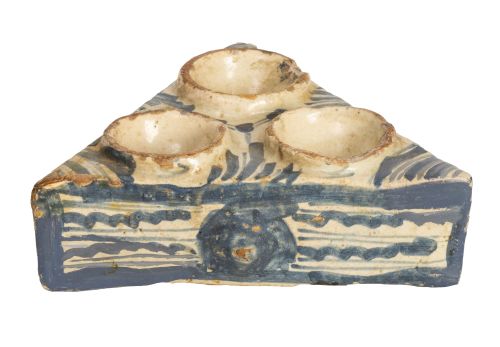 Especiero de cerámica esmaltada en azul de cobalto.Teruel