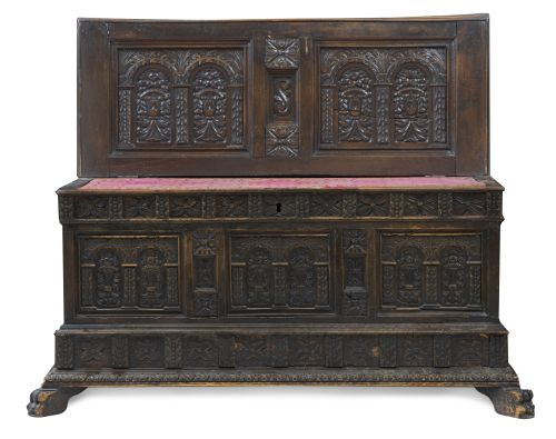 Arcón de novia madera de nogal tallada.Trabajo catalán, S