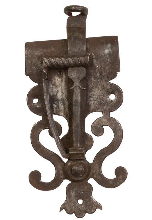 Placa de hierro recortado.Trabajo español, S. XVII.