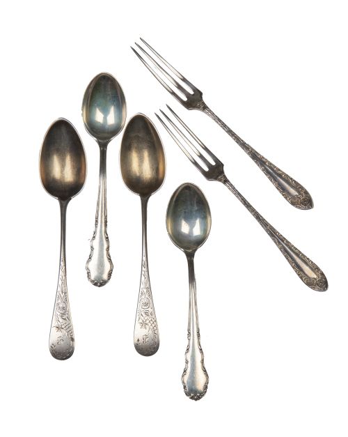 Lote de tenedores y cucharas de postre de plata de diferent