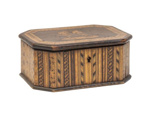 Caja de madera con marquetería y dos personajes populares s