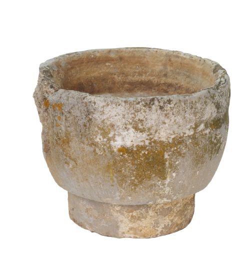 Pila bautismal de piedra tallada.España, S. XVIII o anter