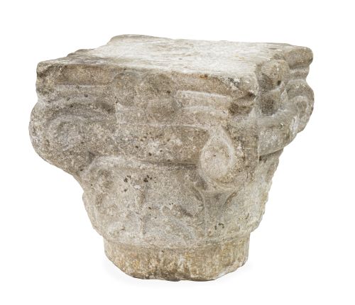 Capitel de mármol tallado.S. XVI.